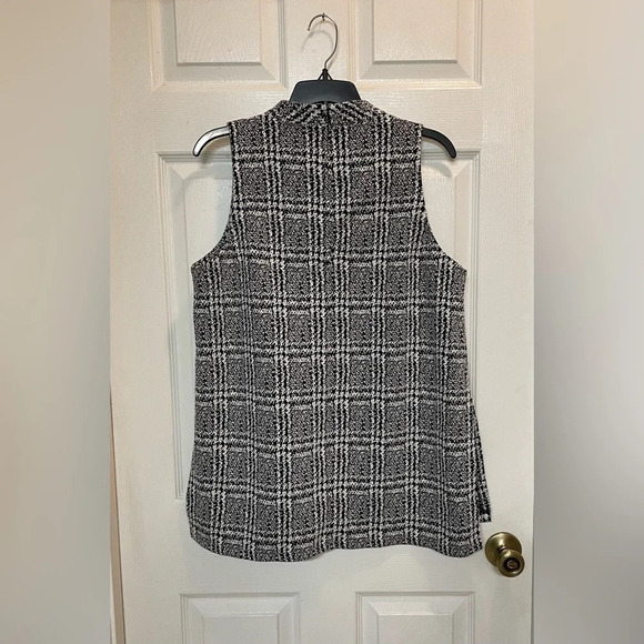 NWT Michael Kors High Mock Neck Sleeveless Top Textured Career Office Size XL - Picture 2 of 8